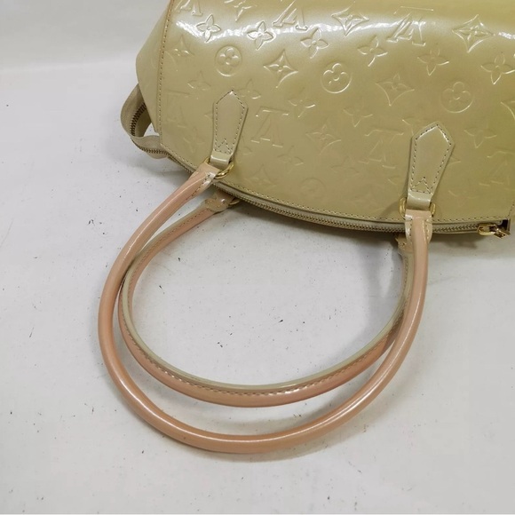 Louis Vuitton Sherwood PM Cream Vernis Shoulder Bag - Picture 5 of 11